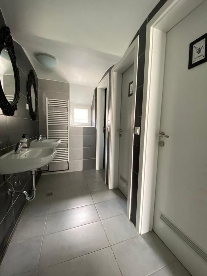 The Best Hostel Bled Buitenkant foto